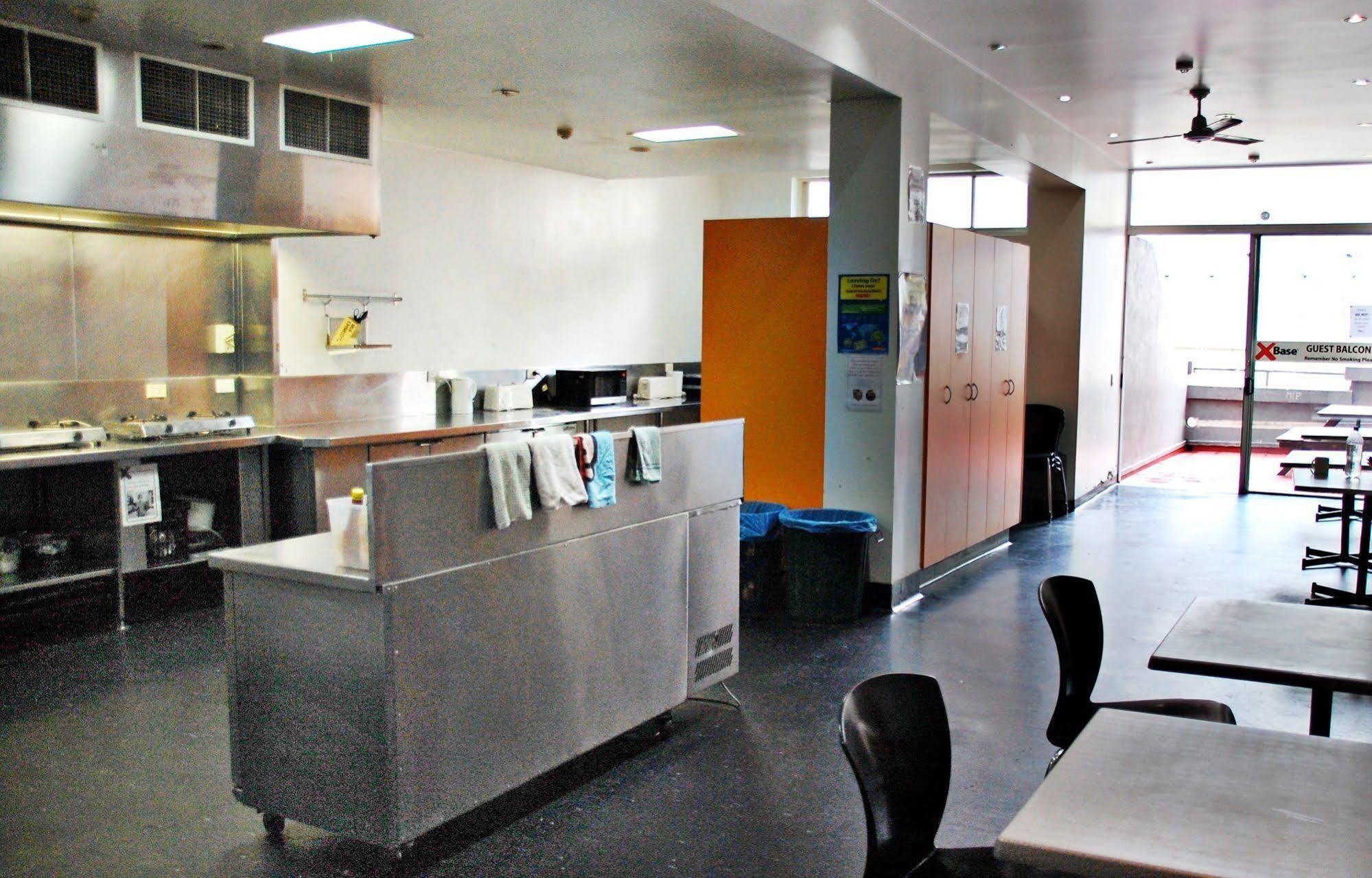 Base Brisbane Embassy Hostel Eksteriør bilde