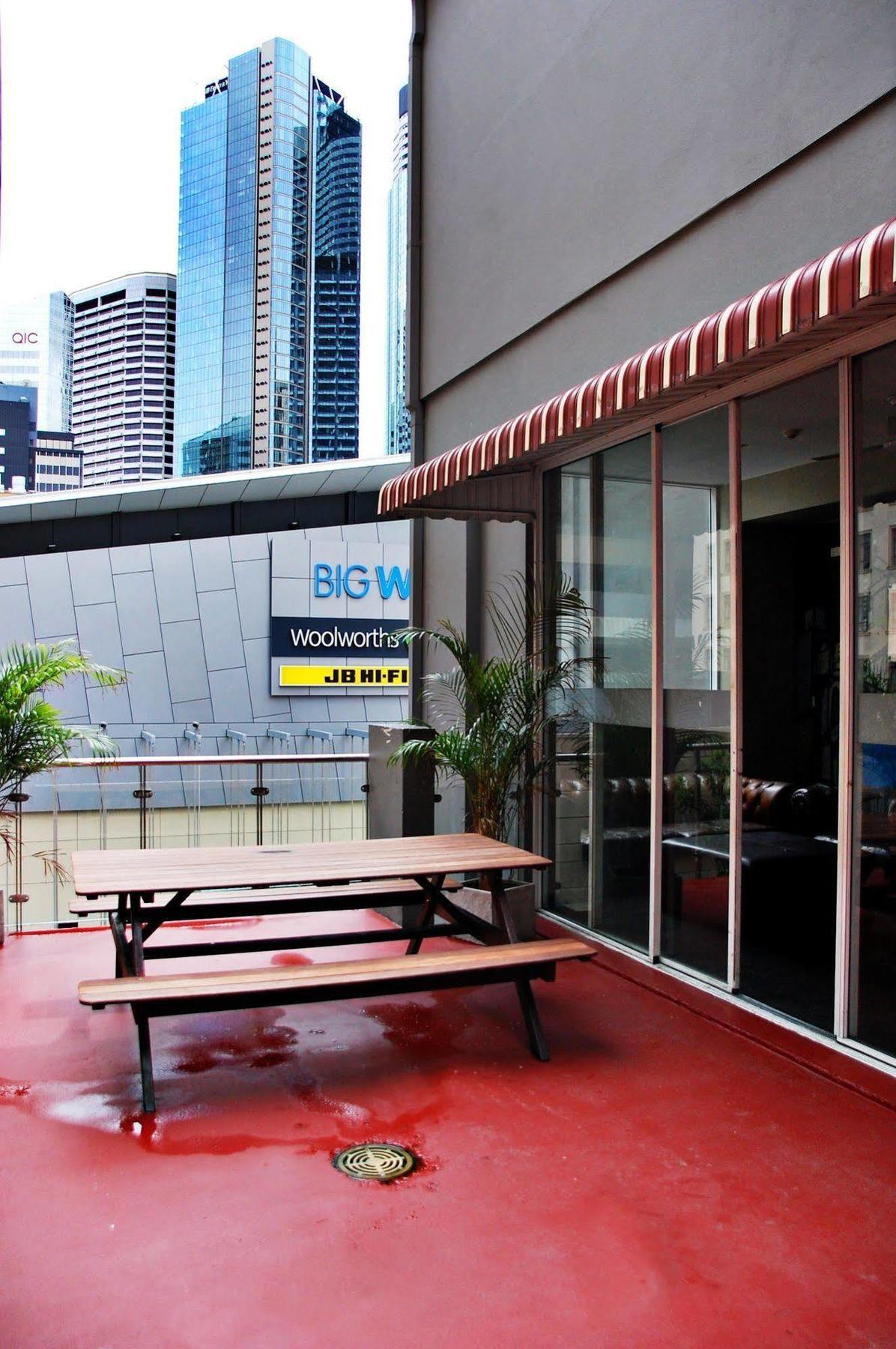Base Brisbane Embassy Hostel Eksteriør bilde
